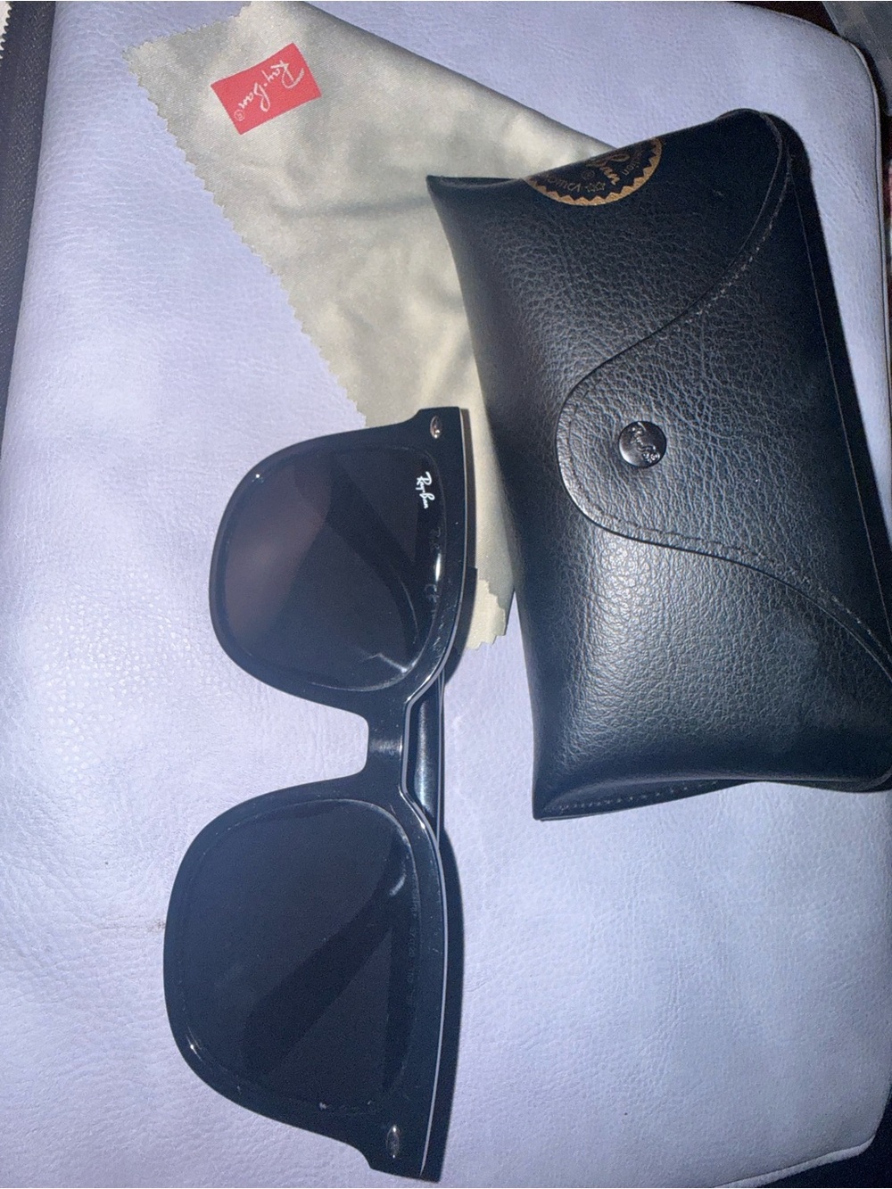 Ray-Ban Classic Black Men’s / women’s Sunglasses with Case